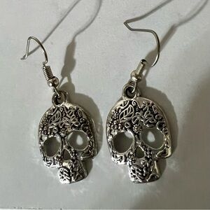 NEW Silver Skull Earrings